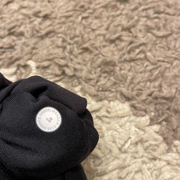 Lululemon Wunder Under Crop 21” (Hi-Rise)  size 4 - Picture 6 of 8